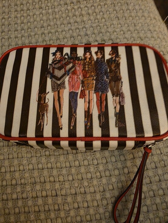henri bendel Handbags - Henri Bendel The Bendel Girls Line Up weekender organizer/ Like New